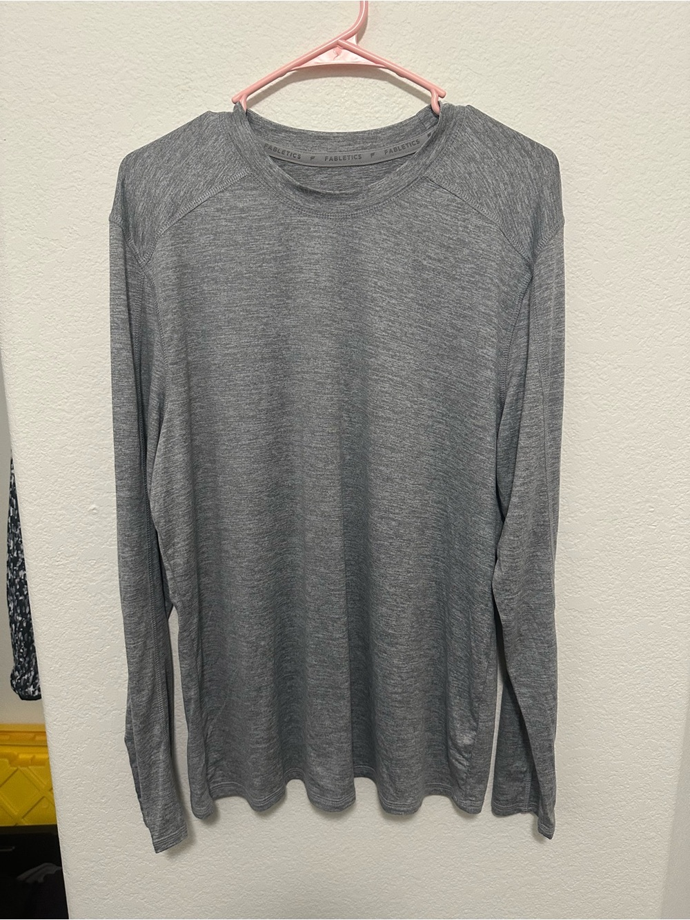 Men’s Fabletics Under Scrub Long Sleeve